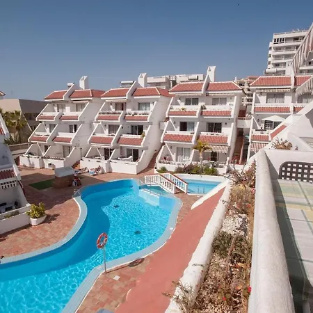 Daire Location P, Terrace With Pool View, Sunny, Quiet, Wifi