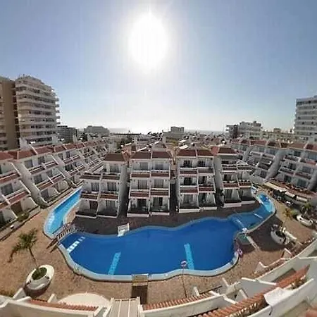 Daire Location P, Terrace With Pool View, Sunny, Quiet, Wifi *