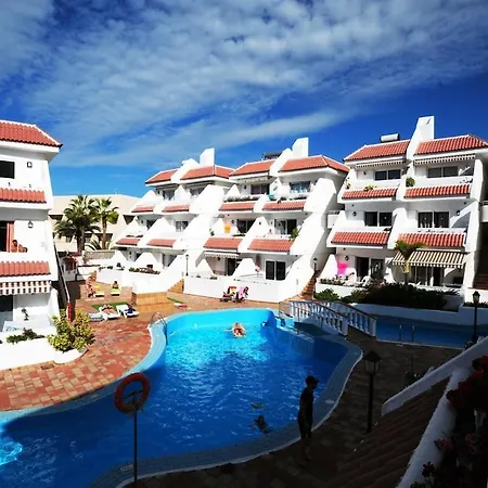 Apartment Location, Terrace With Pool View, Sunny, Quiet, Wifi P *