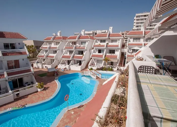 شقة Location P, Terrace With Pool View, Sunny, Quiet, Wifi