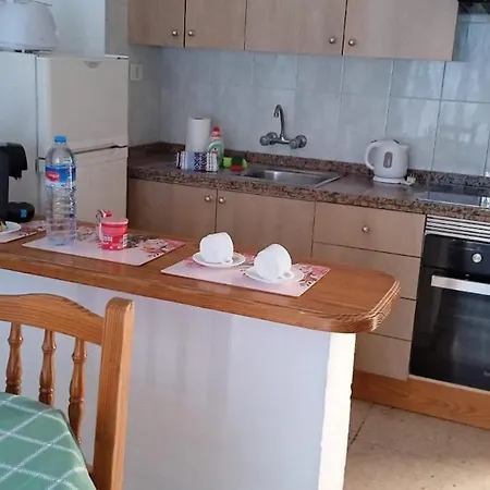 Апартаменты Location P, Terrace With Pool View, Sunny, Quiet, Wifi Плая-де-лас-Америкас