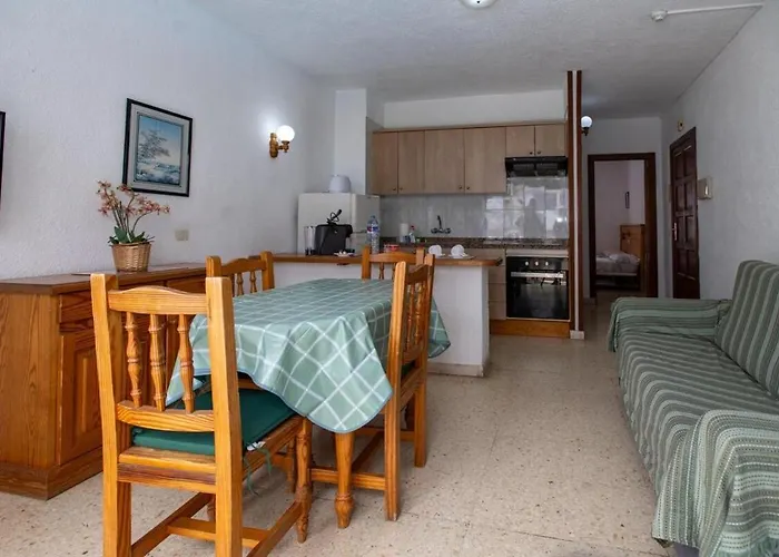 Location P, Terrace With Pool View, Sunny, Quiet, Wifi Апартаменты *