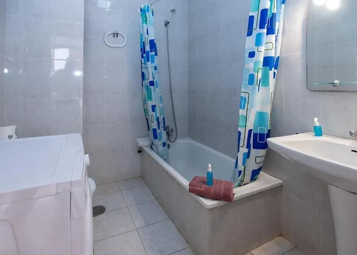 Location P, Terrace With Pool View, Sunny, Quiet, Wifi Апартаменты